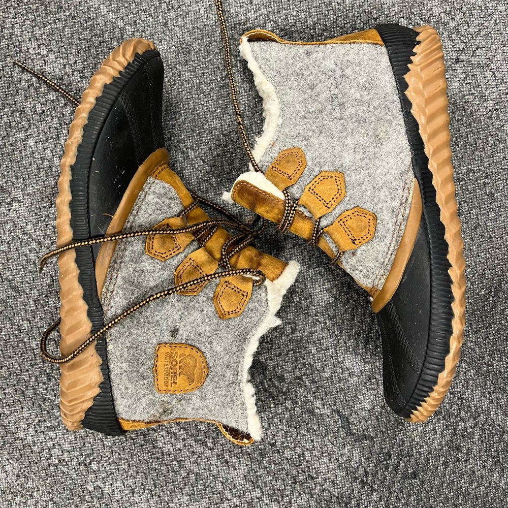 SOREL winter boots (10.5 but fit like a 9)